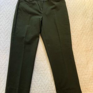 Loft ankle pants. Olive. Size 4 curvy